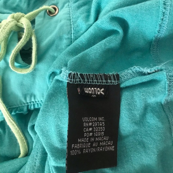 Preloved🤙🏼Volcom🤙🏼 tube top blouse - Picture 8 of 8